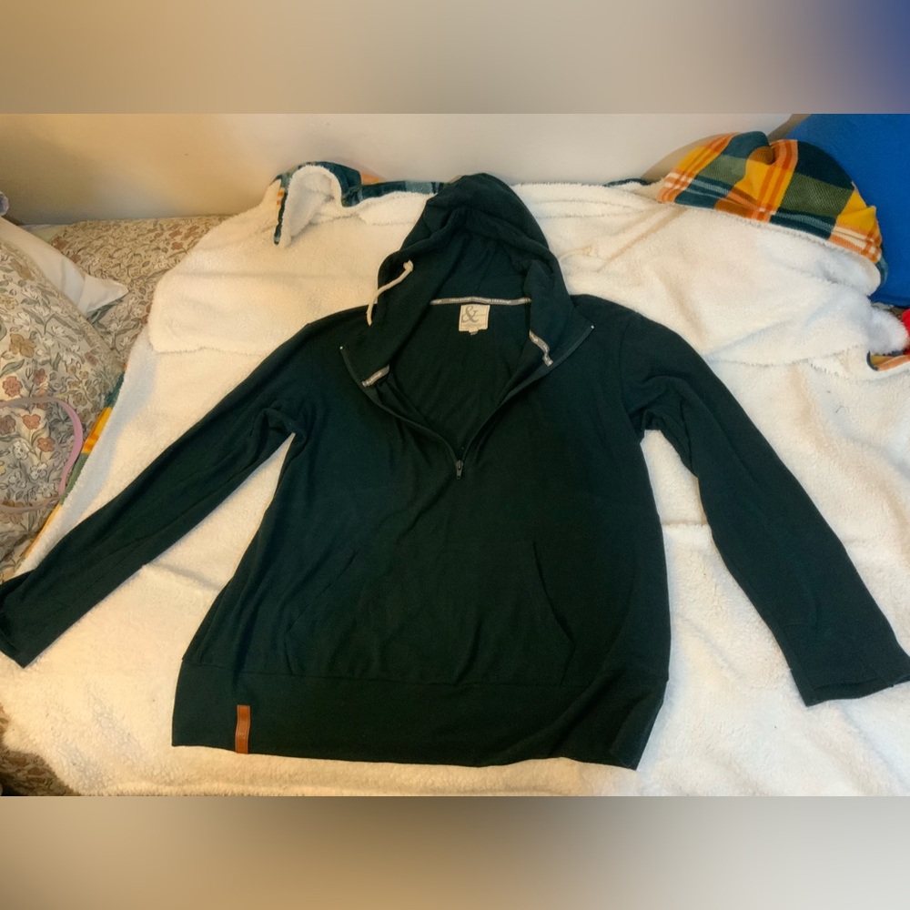 Ampersand & single hood sweatshirt hoodie. EUC.  XXL